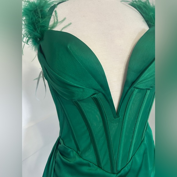 Miss Circle evening dress - Picture 4 of 6